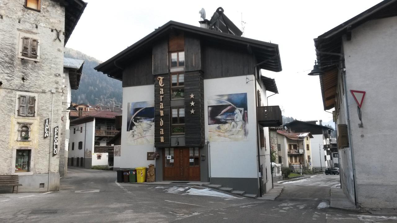 Albergo Meuble Tarandan Forni di Sopra Exteriör bild
