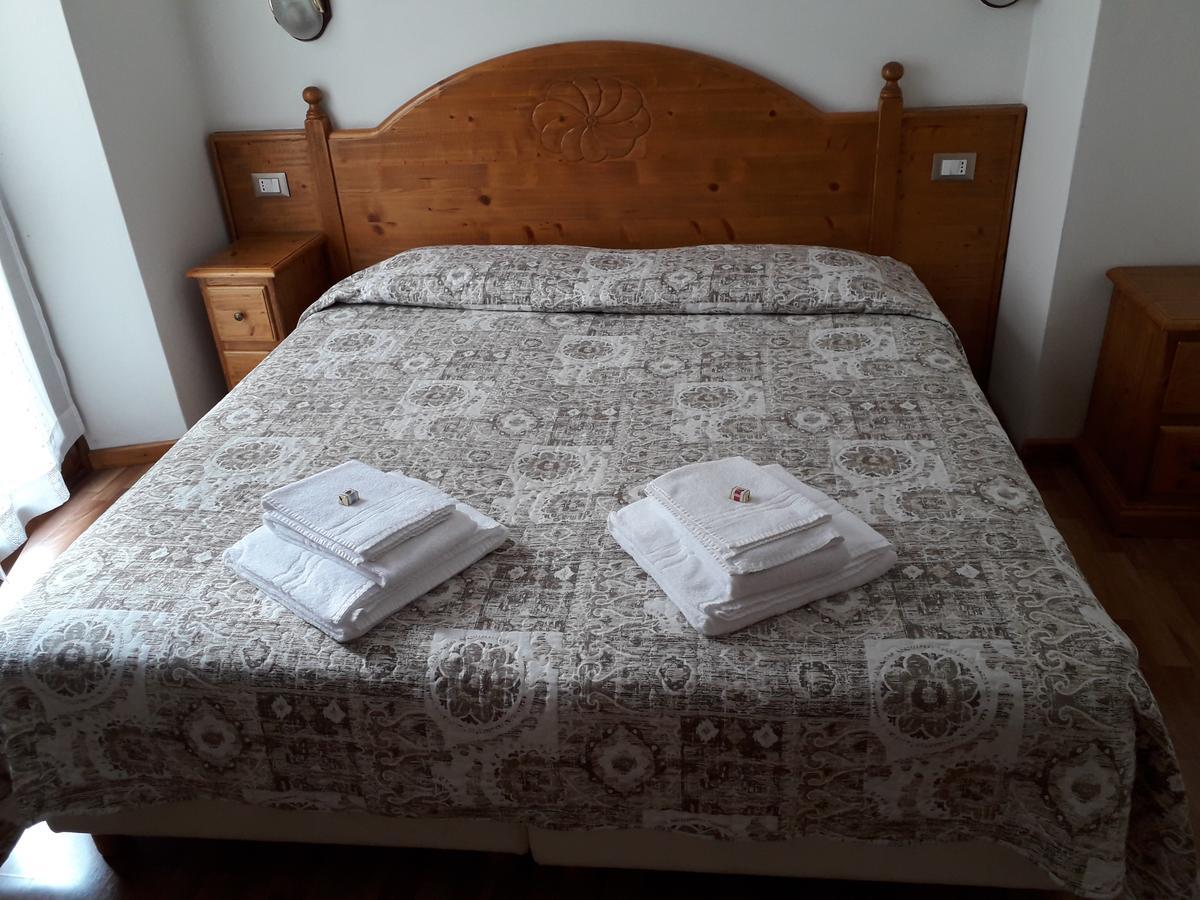 Albergo Meuble Tarandan Forni di Sopra Exteriör bild