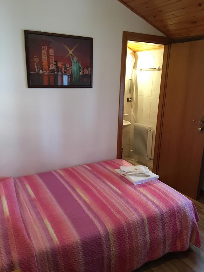 Albergo Meuble Tarandan Forni di Sopra Exteriör bild